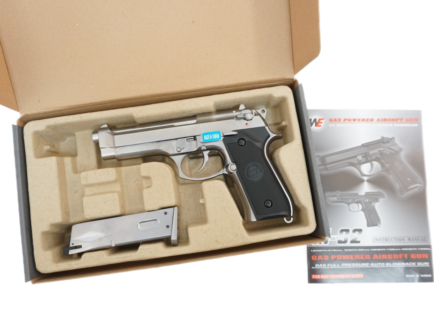 Пистолет страйкбольный (WE) Beretta M92F, хромированный, металл, WE-M002 / GP301SV