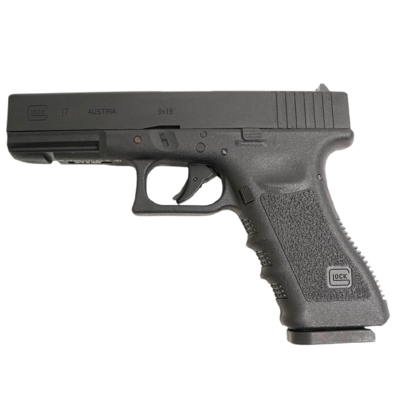 Пистолет пневматический Umarex Glock 17 (метал, черный, кейс, blowback, pellet, BB)